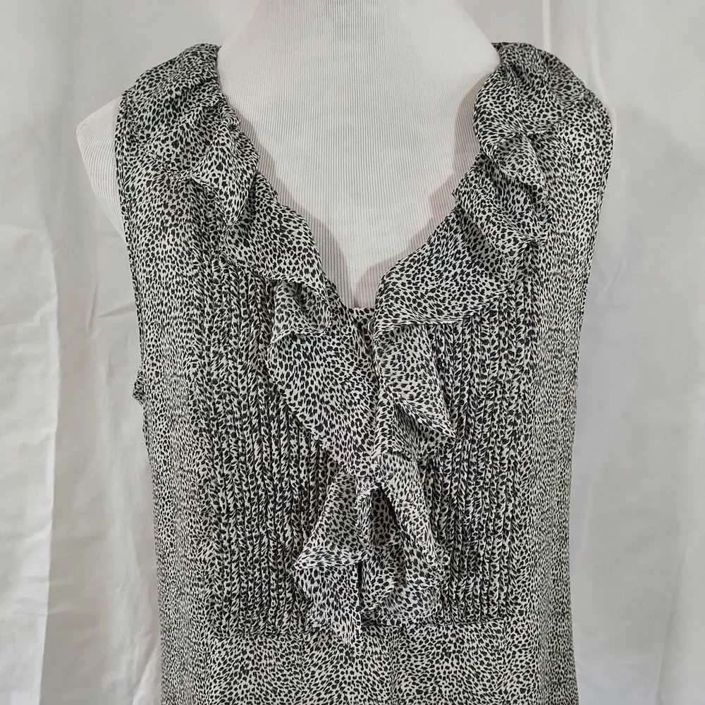 Banana Republic Monochrome Ruffle Blouse - Picture 3 of 13